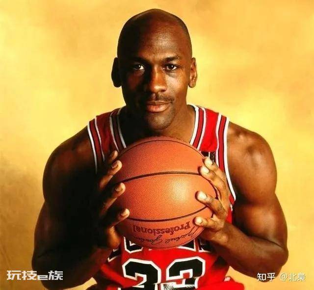 篮球界最厉害的人(盘点NBA史上最强的十大巨星排行)-图片1